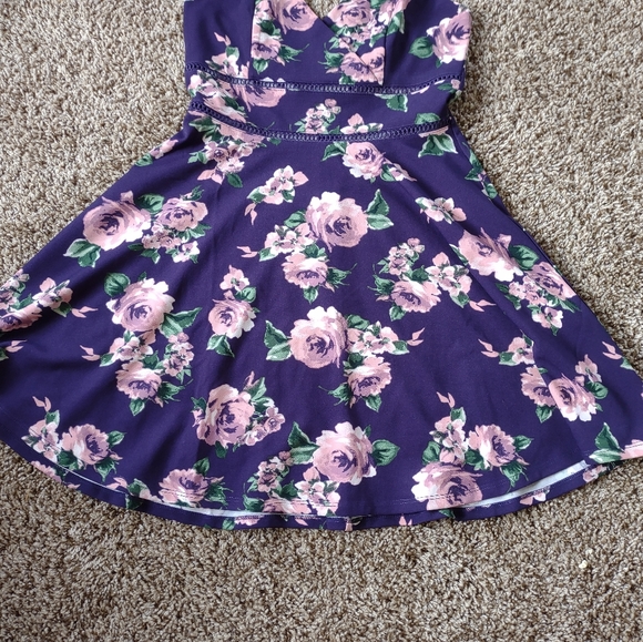 NWT Francesca's Floral Ladder Trim Mini Dress - Picture 7 of 11